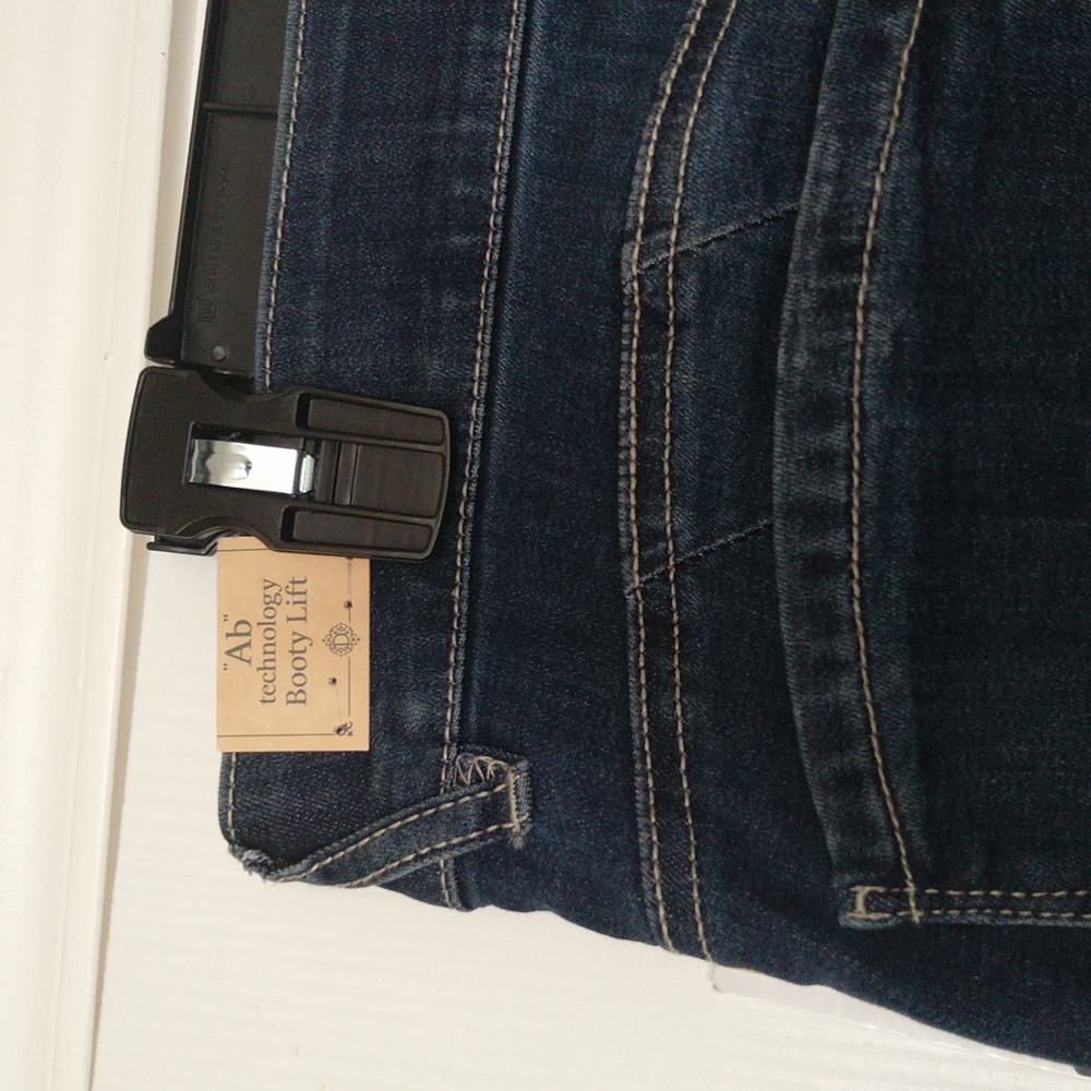 Nwt Democracy Women's Itty Bitty Boot cut Flare Absolution Denim Jeans Sz 12 - Picture 9 of 11
